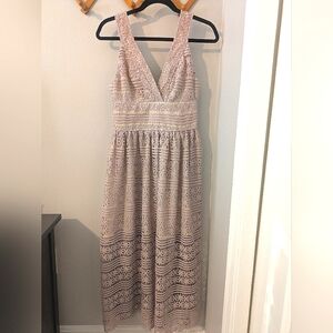 True Decadence Elegant Floral Lace Sleeveless Dress - Cream & Lavender